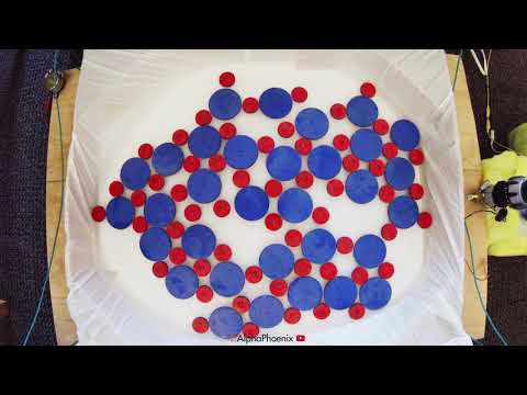 Crystals: raw footage - the water-bath-magnet demo